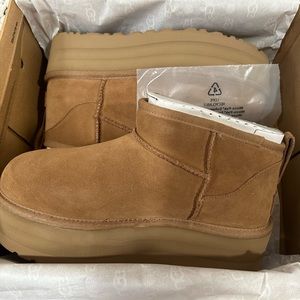 Ugg Mini Platform